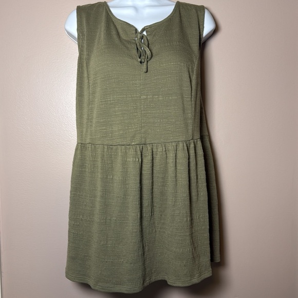 Wonderly Olive Split Neck Sleeveless Tunic Top Women’s 2X - Picture 3 of 13